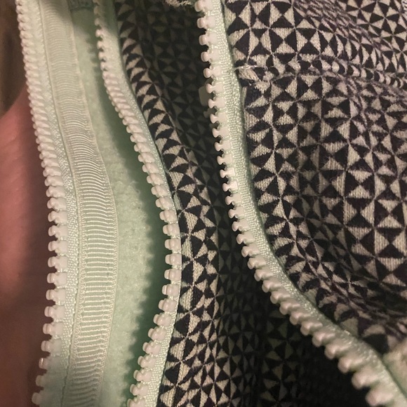 Excellent condition!! Lululemon jacket. - Picture 6 of 6